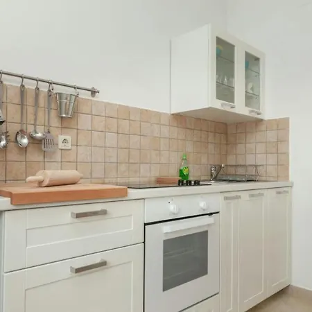Jagacic & Rent A Bike Apartment *